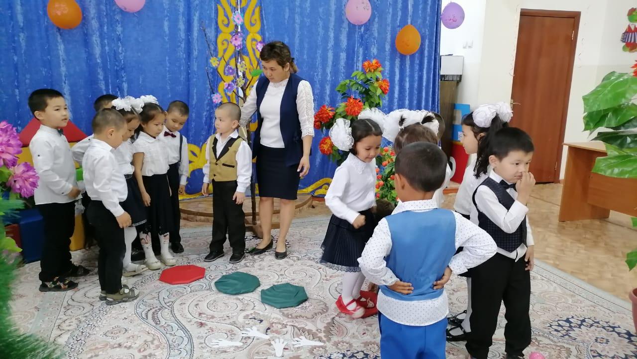Ашық оқу қызметі: "Қызыл телпекті қыз"