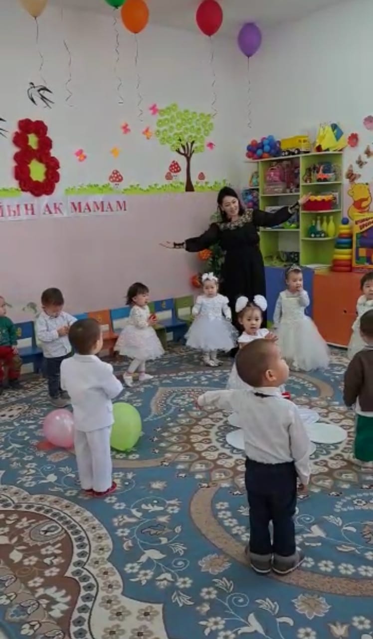 "Айналайын ақ мамам"